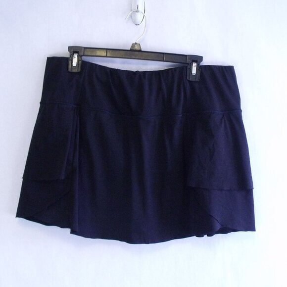 Athleta Momentum Black Skort - Picture 2 of 6